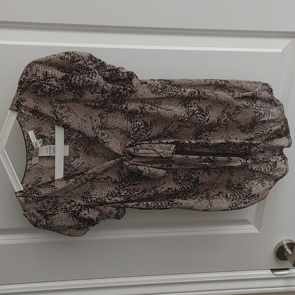 🌠3/$20🌠Max Studio US S Sheer Snake-Print Blouse with Bow